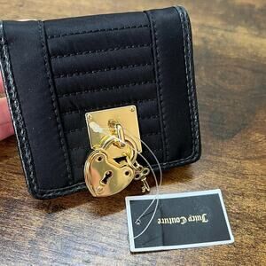 Juicy Couture SFP Quilted Mini Wallet 4x4 Gold Tone Heart Lock & Key Bi-Fold New
